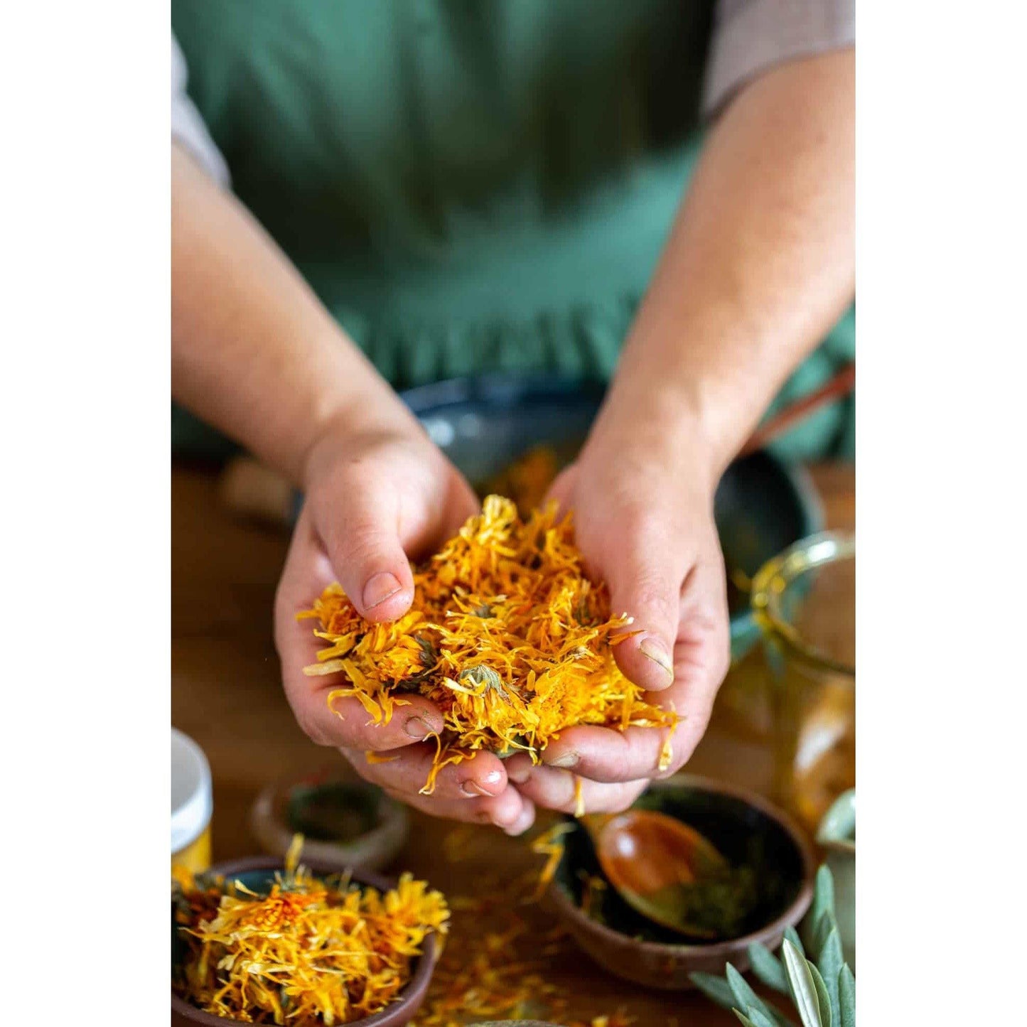 משחת פלא לכפות הרגליים - מיכל סבון טבעי - פריקפוא